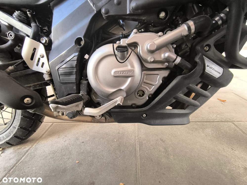 Suzuki V-STROM - 13