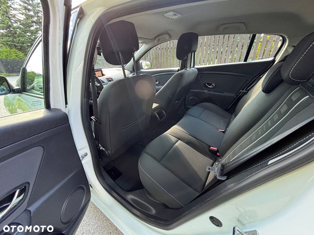 Renault Megane ENERGY TCe 130 Start & Stop LIMITED - 17