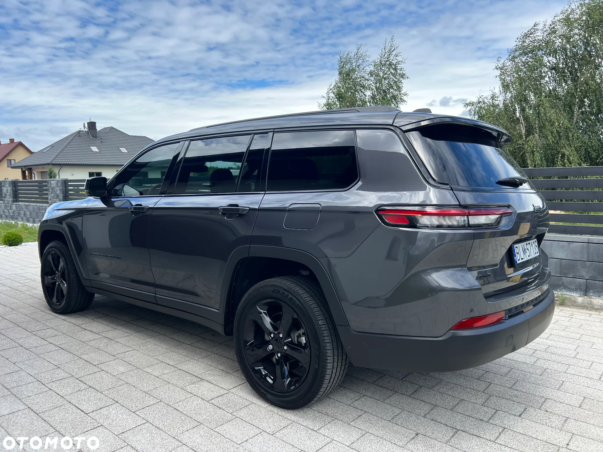 Jeep Grand Cherokee - 11