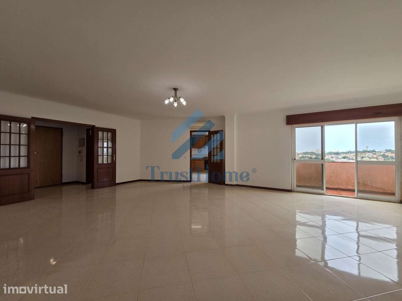T2 em Fitares com 130m2 e garagem a 9 min. da estação - Grande imagem: 3/29