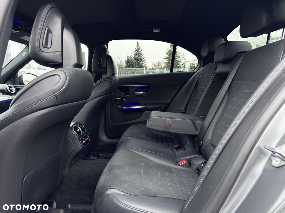 Mercedes-Benz Klasa C 400 e PHEV 4-Matic AMG - 27