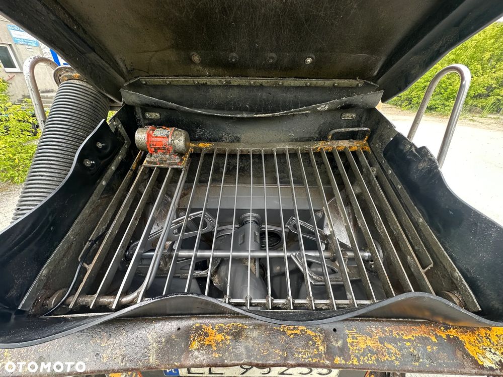 Mercedes-Benz Actros - 12