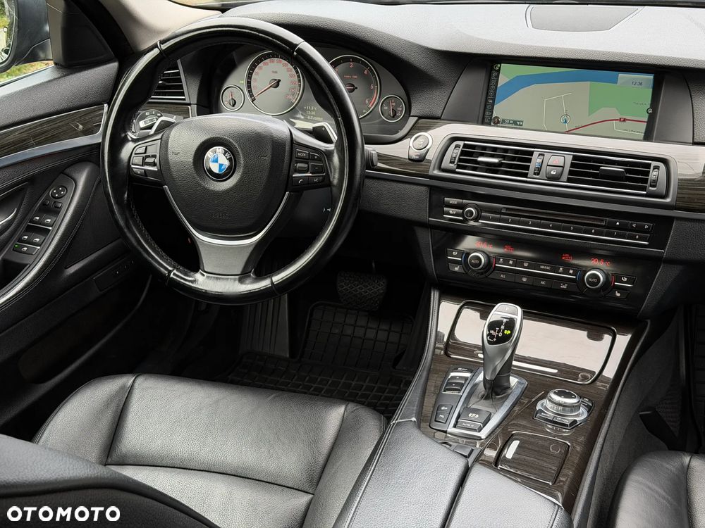 BMW Seria 5 525d xDrive Luxury Line - 21