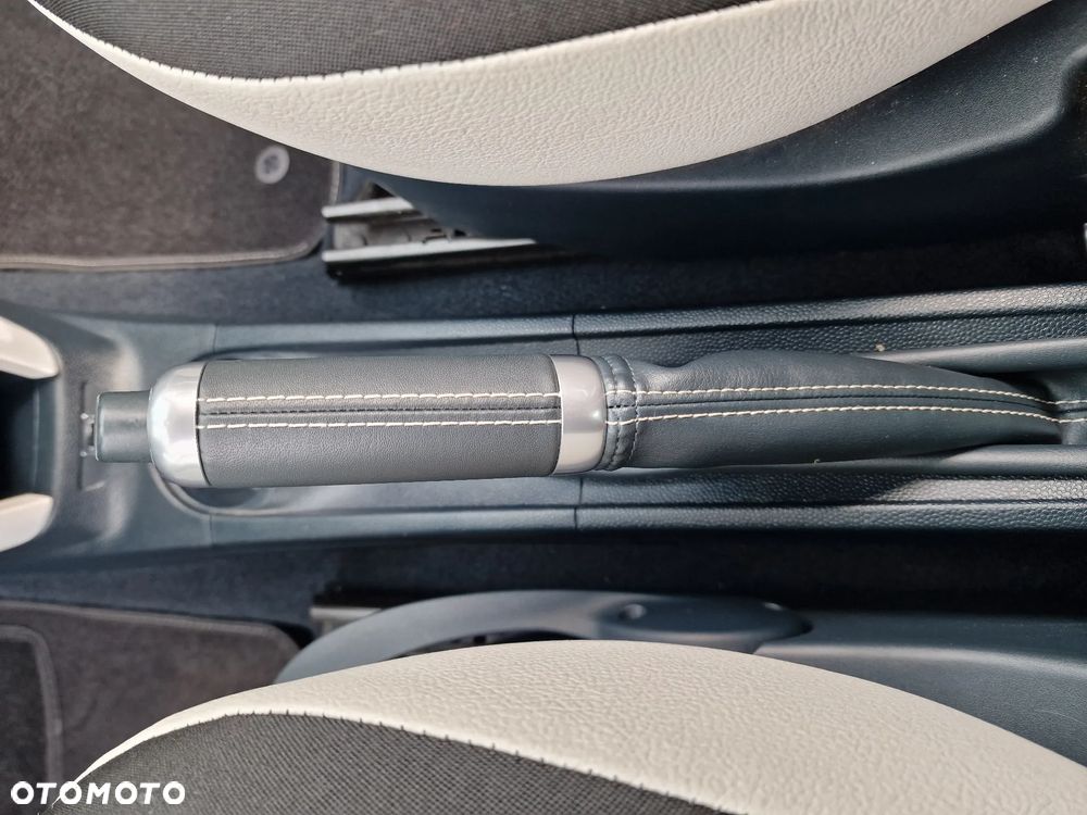 Ford KA 1.2 Titanium+ ASS EU6 - 29