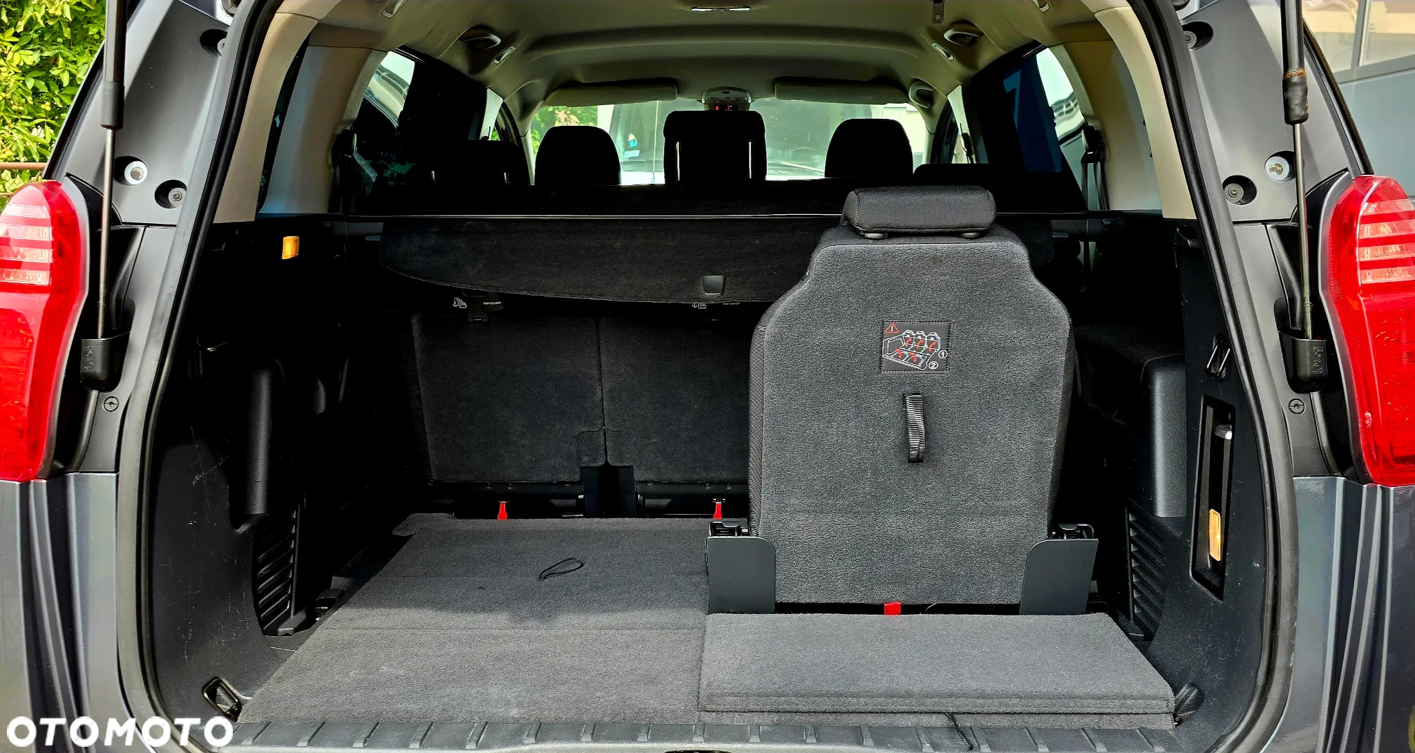 Peugeot 5008 1.6 HDi Family 7os - 17
