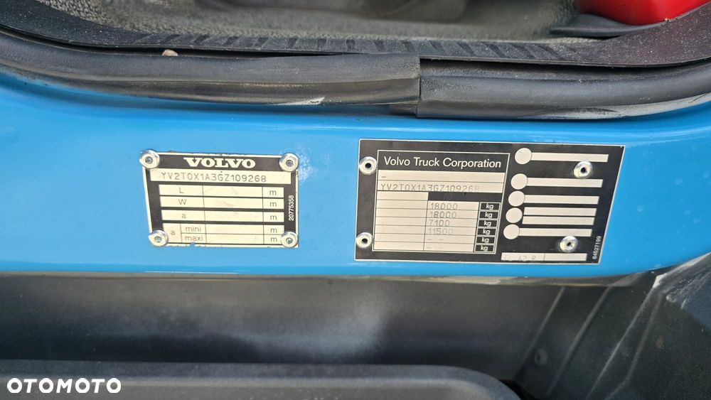 Volvo FL 250 Euro 6 18 palet zabudowa SCHMITZ kontener kurierka full air super stan! do końca ASO! świeży import! - 18