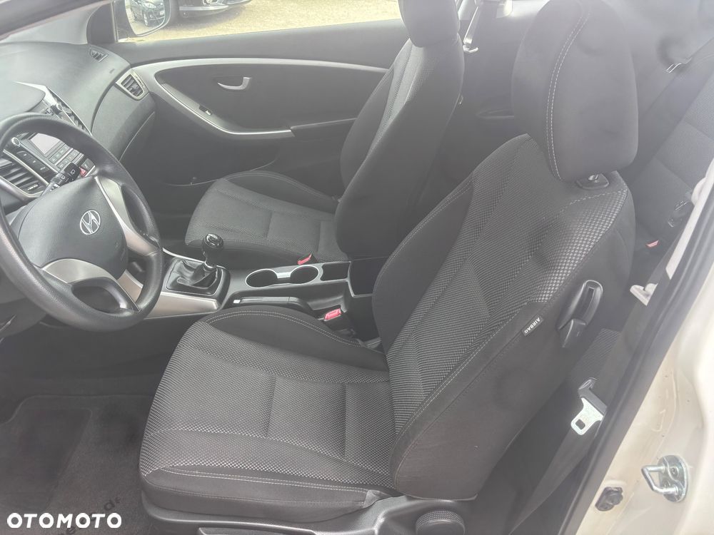 Hyundai i30 1.4 Classic + - 24