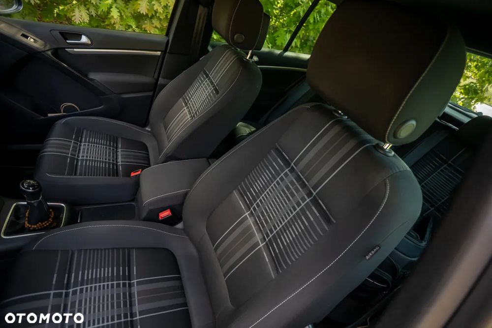 Volkswagen Tiguan 2.0 TDI SCR BlueMotion Technology Lounge Sport & Style - 18