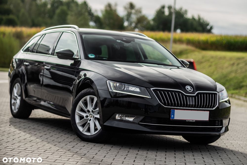 Skoda Superb 2.0 TDI Premium Edition - 1