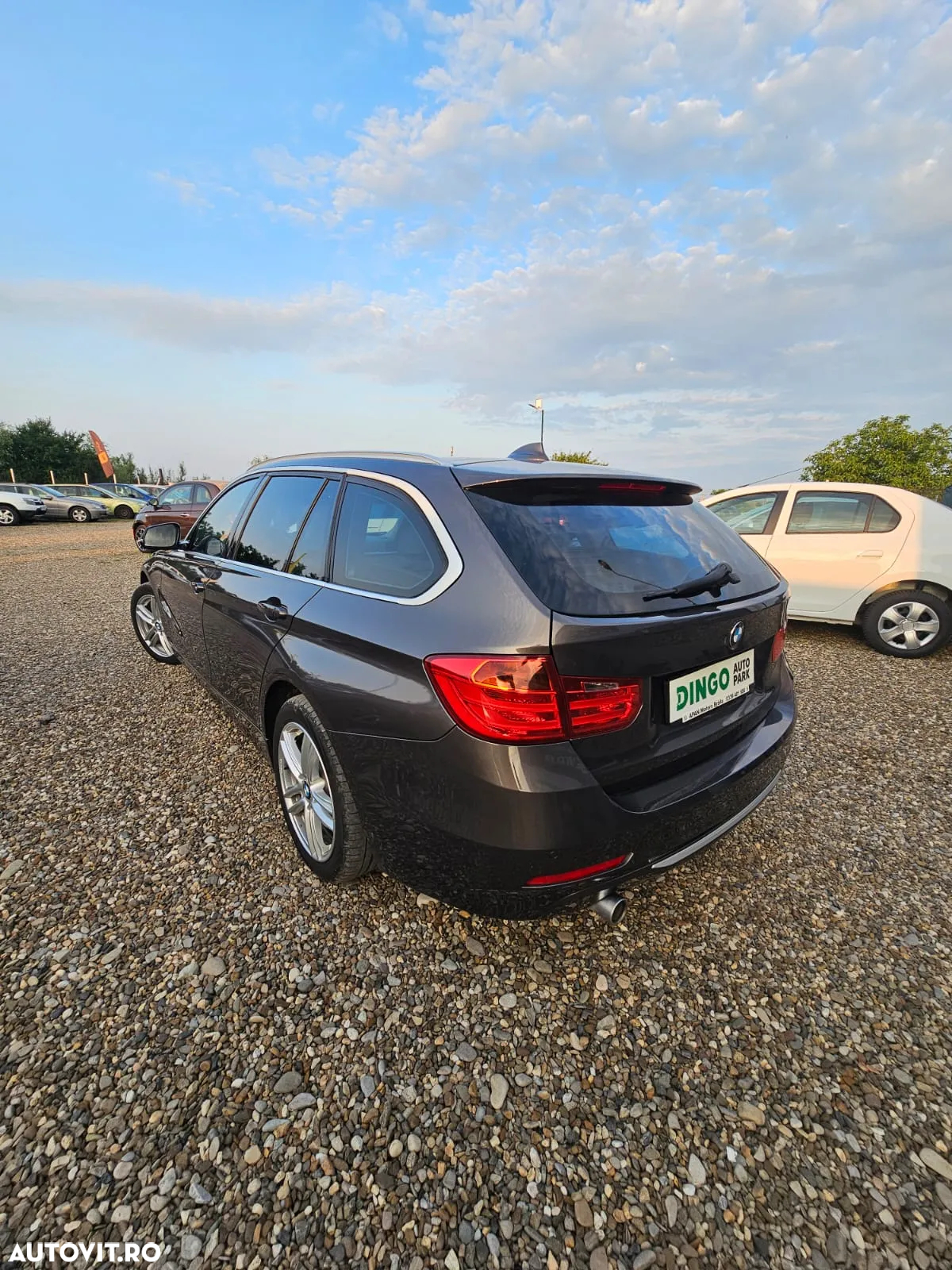 BMW Seria 3 318d Aut. Modern Line - 18