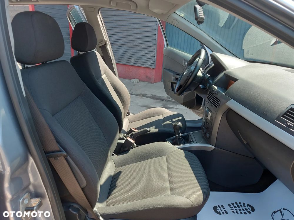 Opel Astra 1.4 Selection - 19