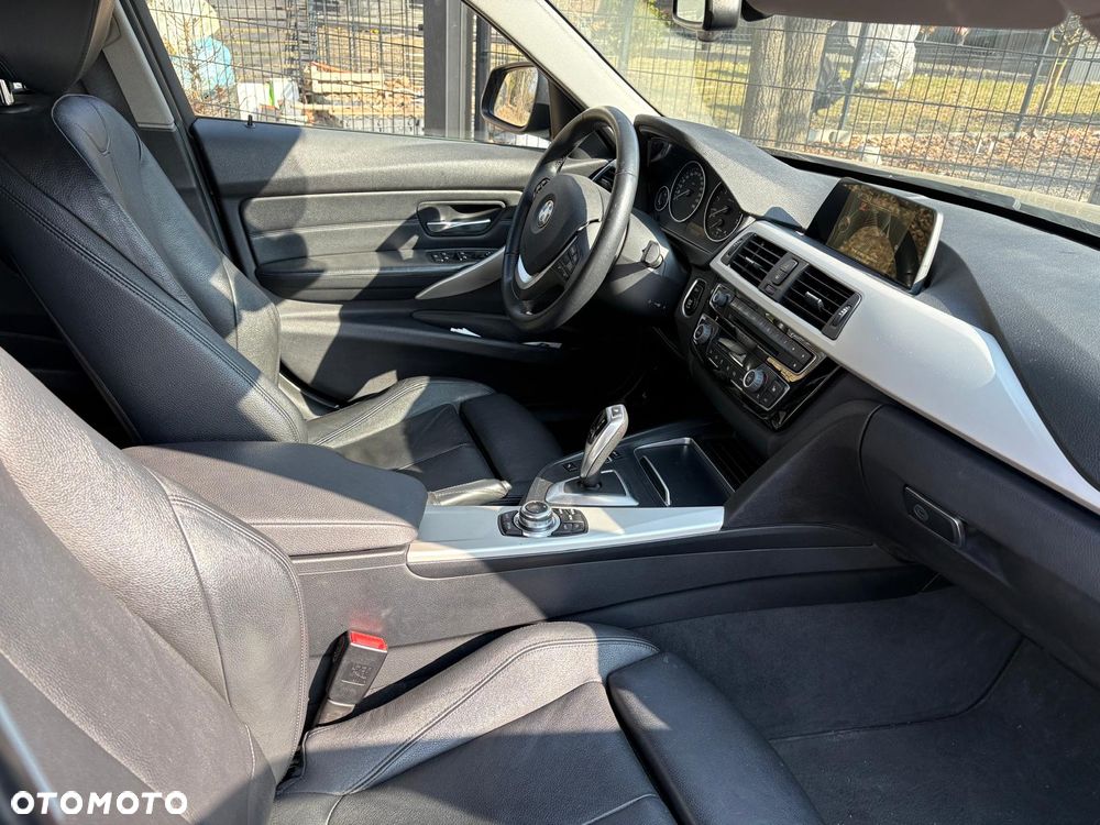 BMW Seria 3 320i Advantage - 5