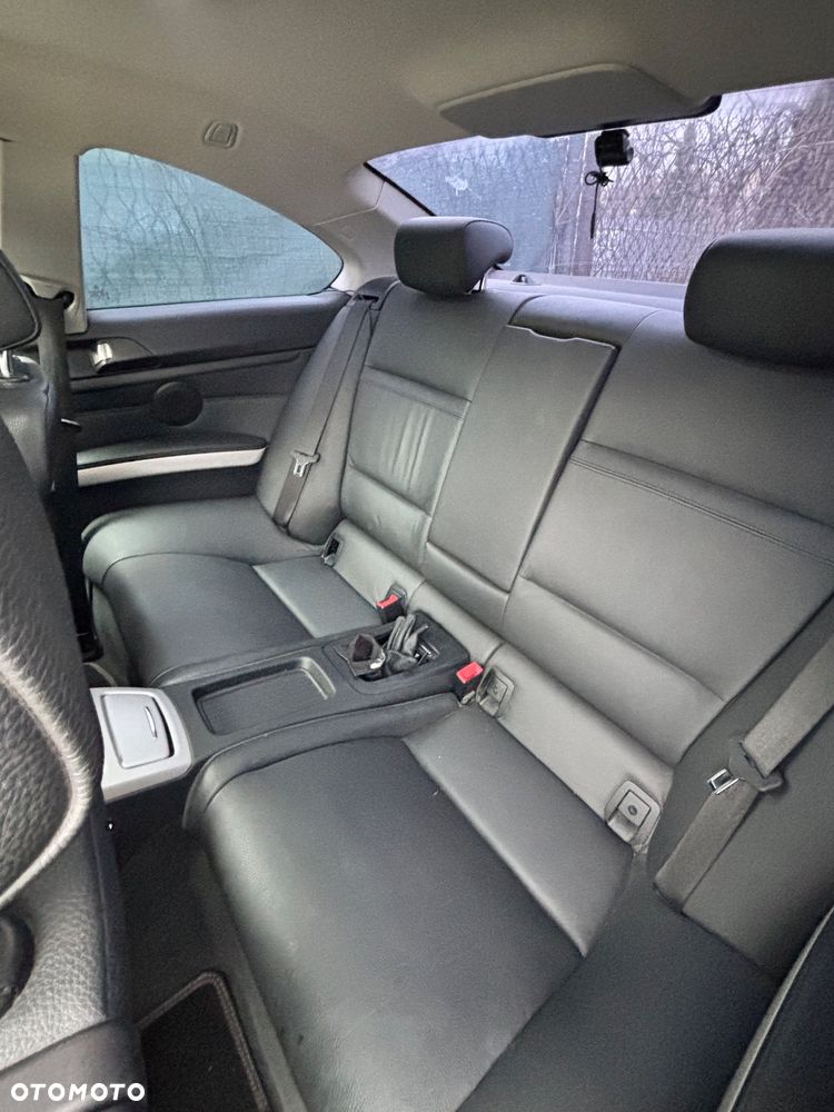 BMW Seria 3 320i - 5