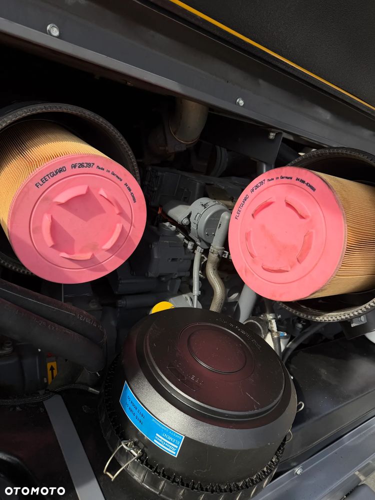 Atlas Copco XAHS 186 Kompresor Śrubowy Sprężarka potężna mocna 11m3. 12 bar regulowanych. Bogata wersja z chłodnicą cyklonową! z Norweskiej Upadłości! Niski Przebieg 1900mtg. 2014rok silnik DEUTZ.150 KM. serwisowany w DEKRA. OKAZJA - 28