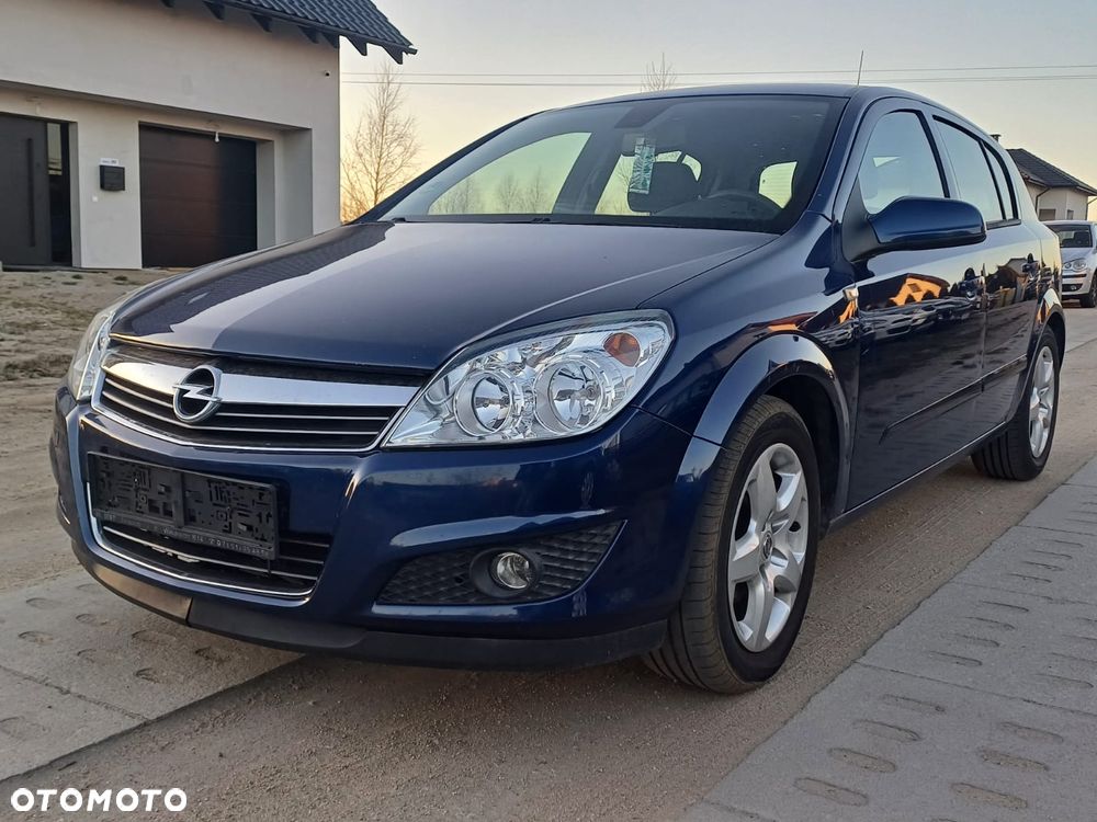 Opel Astra 1.6 Elegance Easytronic - 1