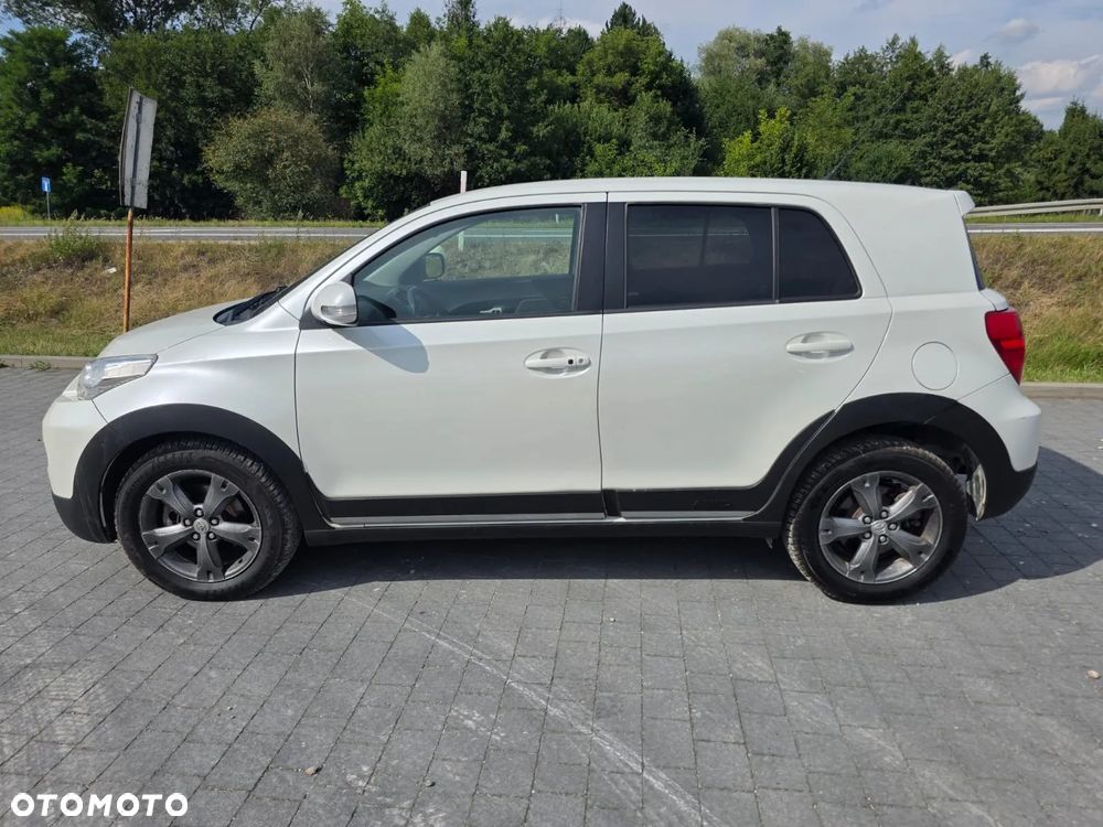 Toyota Urban Cruiser - 7