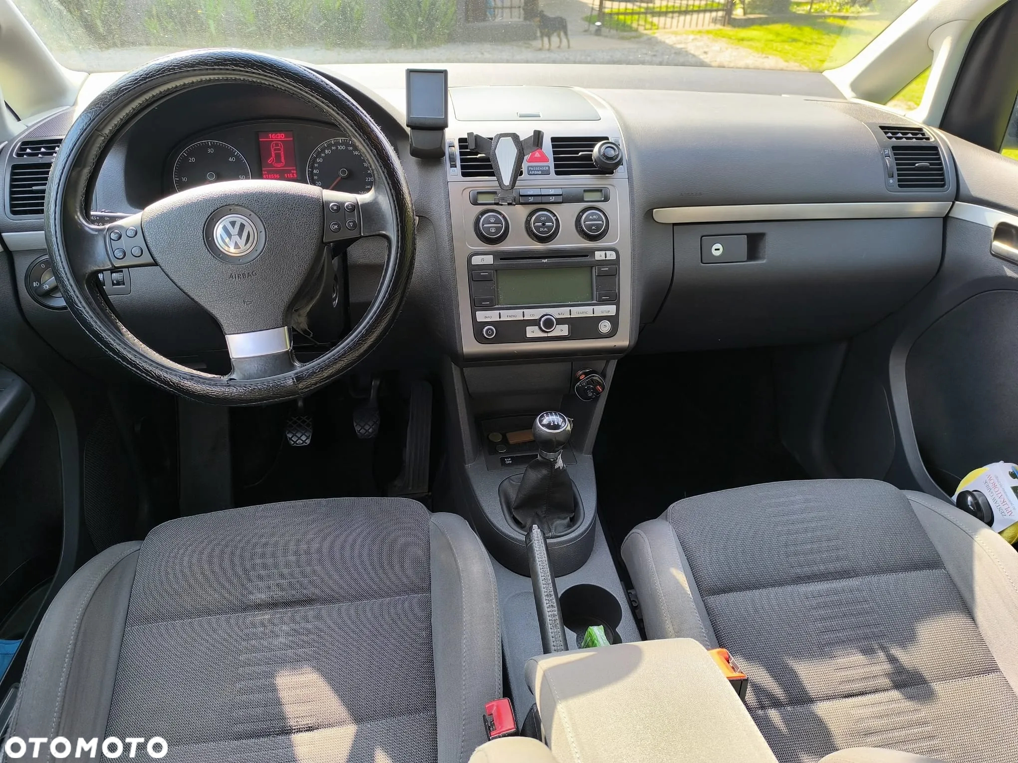 Volkswagen Touran 2.0 TDI DPF STYLE - 7