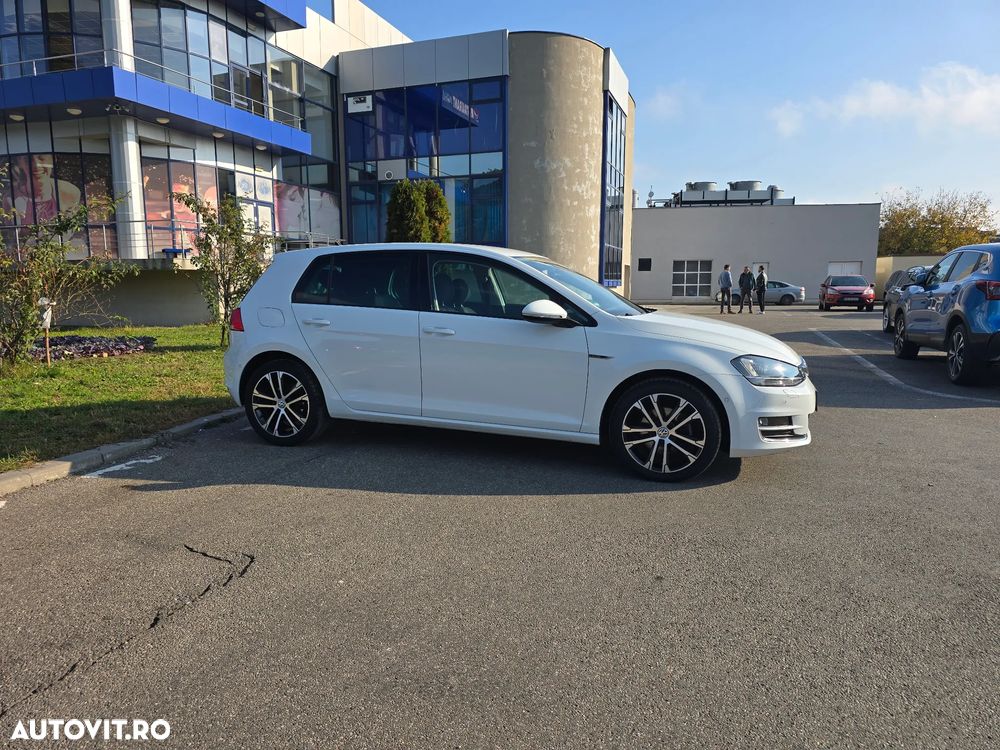 Volkswagen Golf - 5