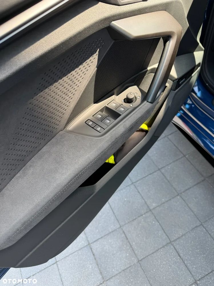 Audi RS3 Limousine - 11