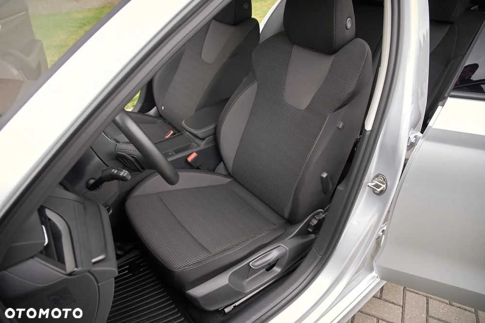 Skoda Octavia 2.0 TDI Ambition DSG - 28