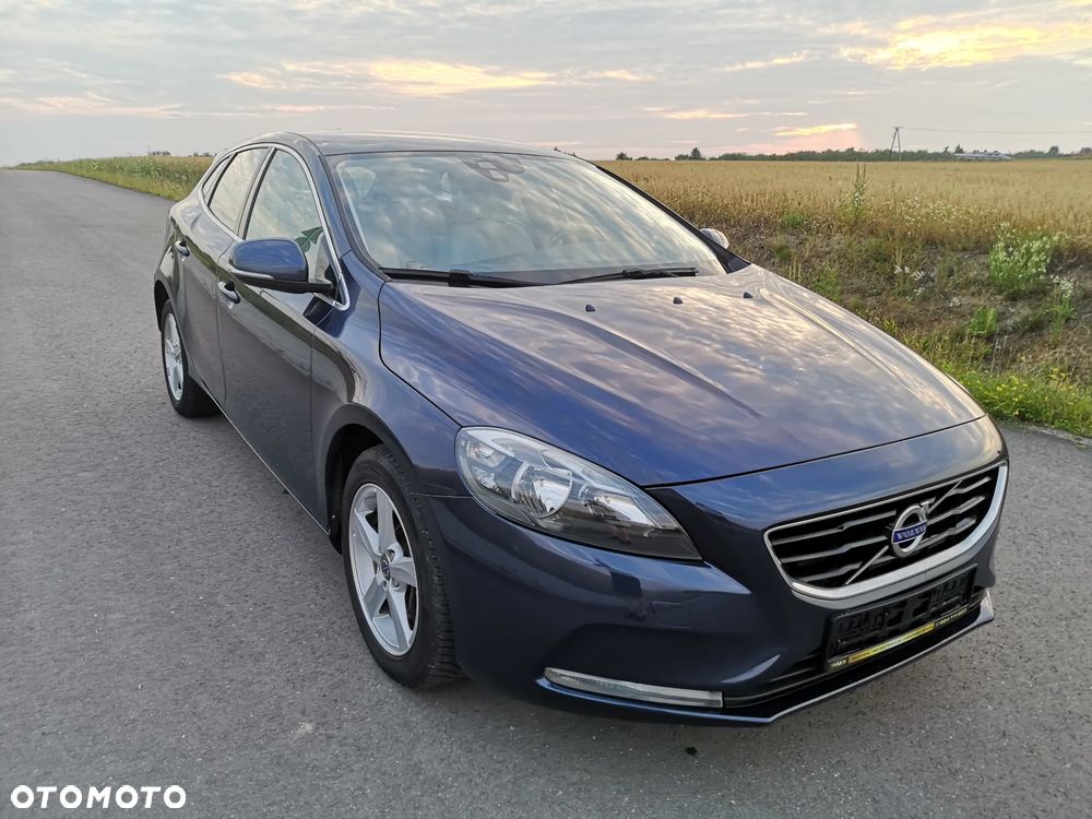 Volvo V40 D3 Momentum - 33