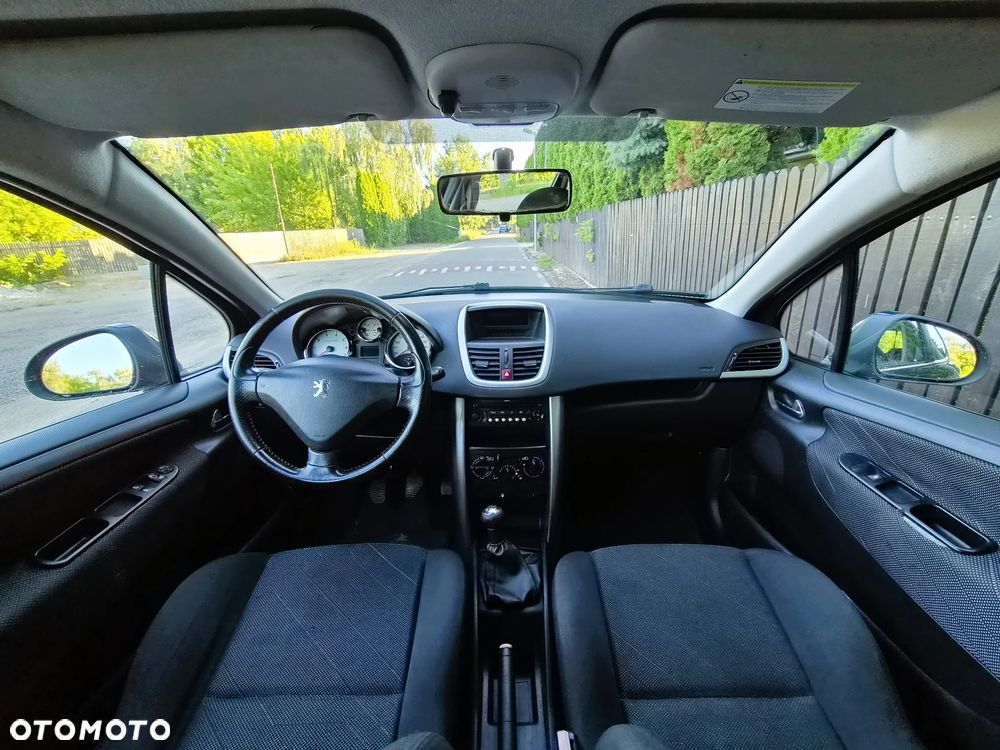 Peugeot 207 - 4