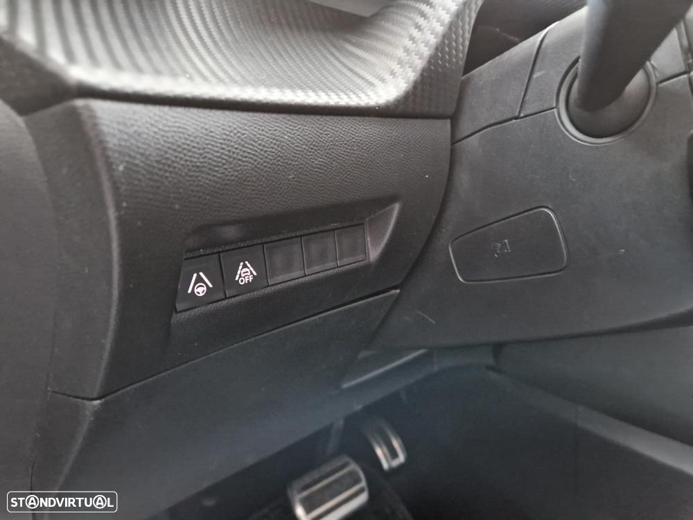 Peugeot 2008 1.2 PureTech GT Pack EAT8 - 15
