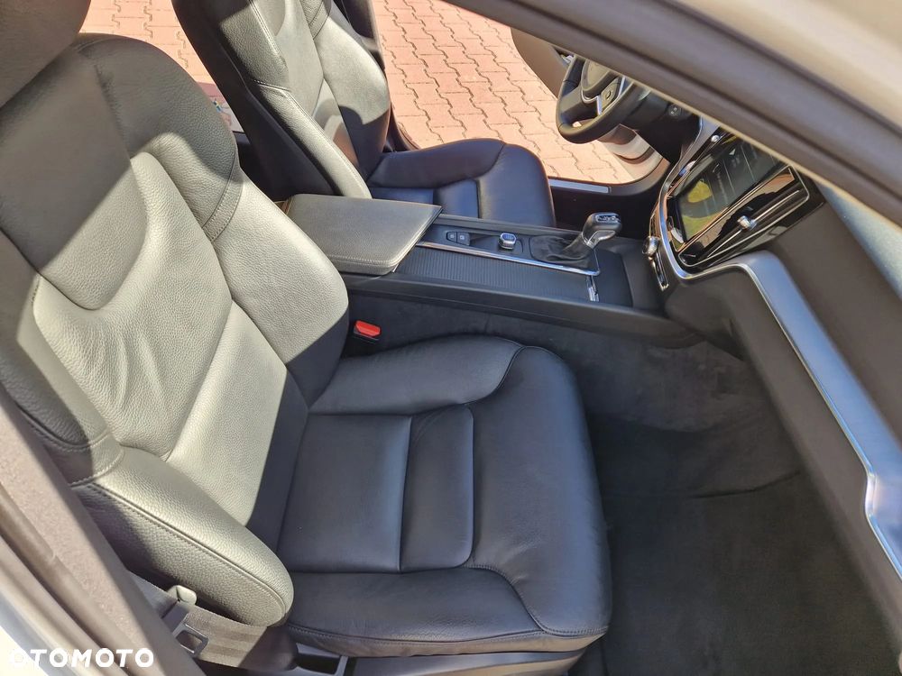 Volvo V60 D4 SCR AWD Momentum - 21