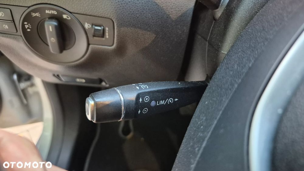 Mercedes-Benz Klasa B 180 CDI (BlueEFFICIENCY) - 21