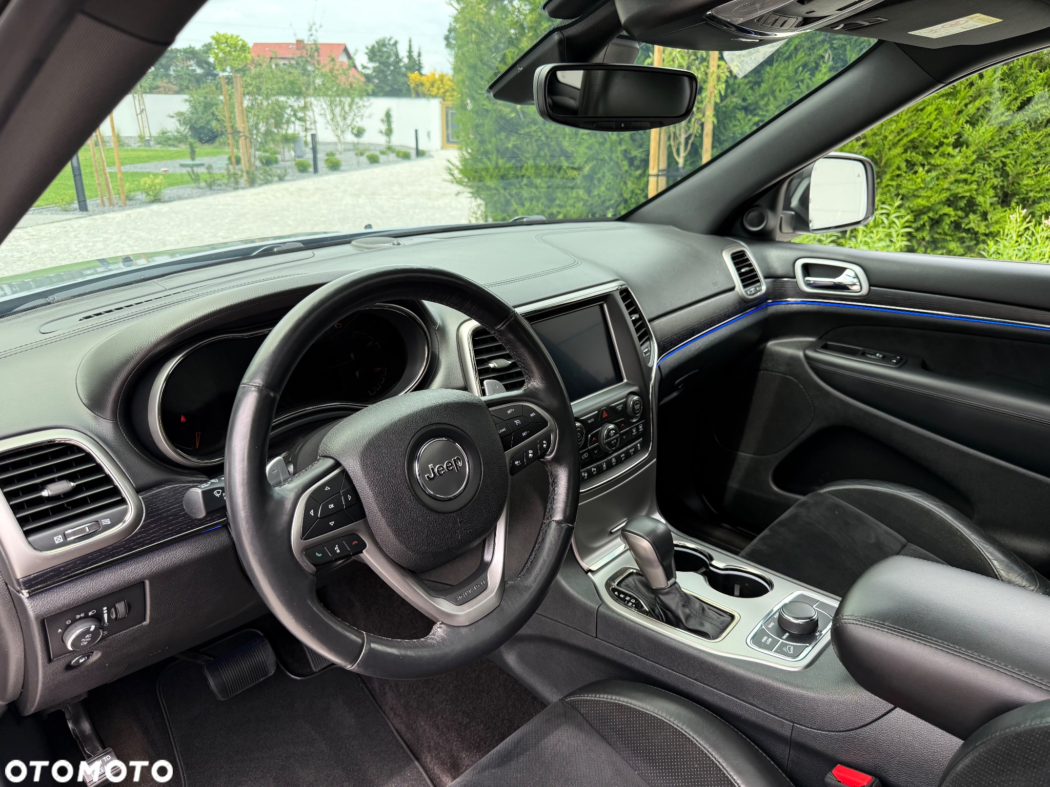 Jeep Grand Cherokee - 20