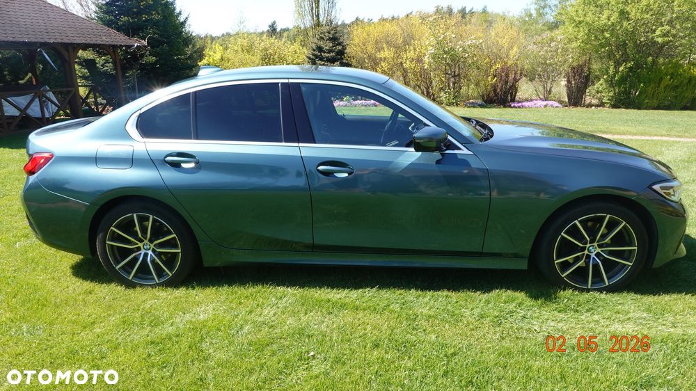 BMW Seria 3 320d xDrive Sport Line - 3