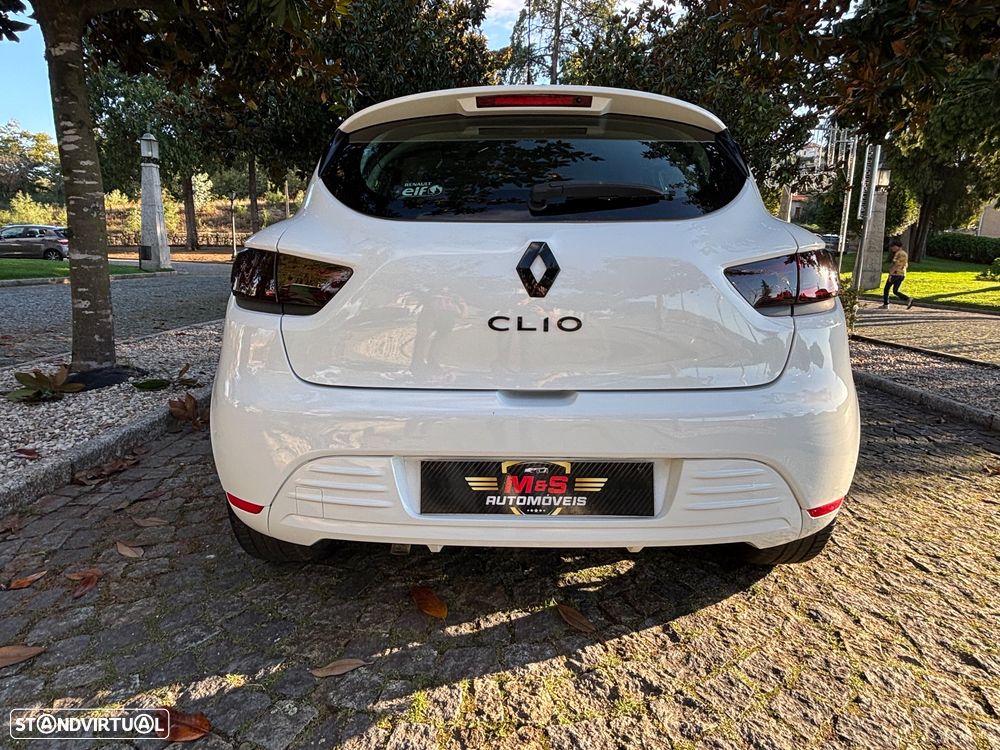 Renault Clio - 8
