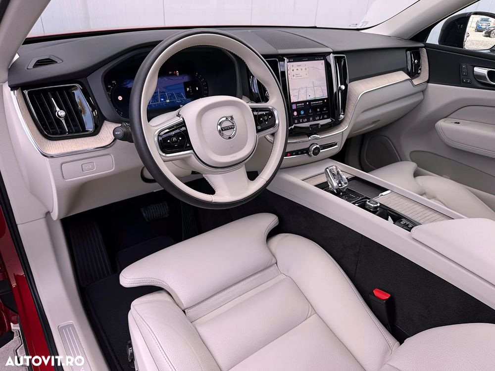 Volvo XC 60 B4 B Plus Dark - 11
