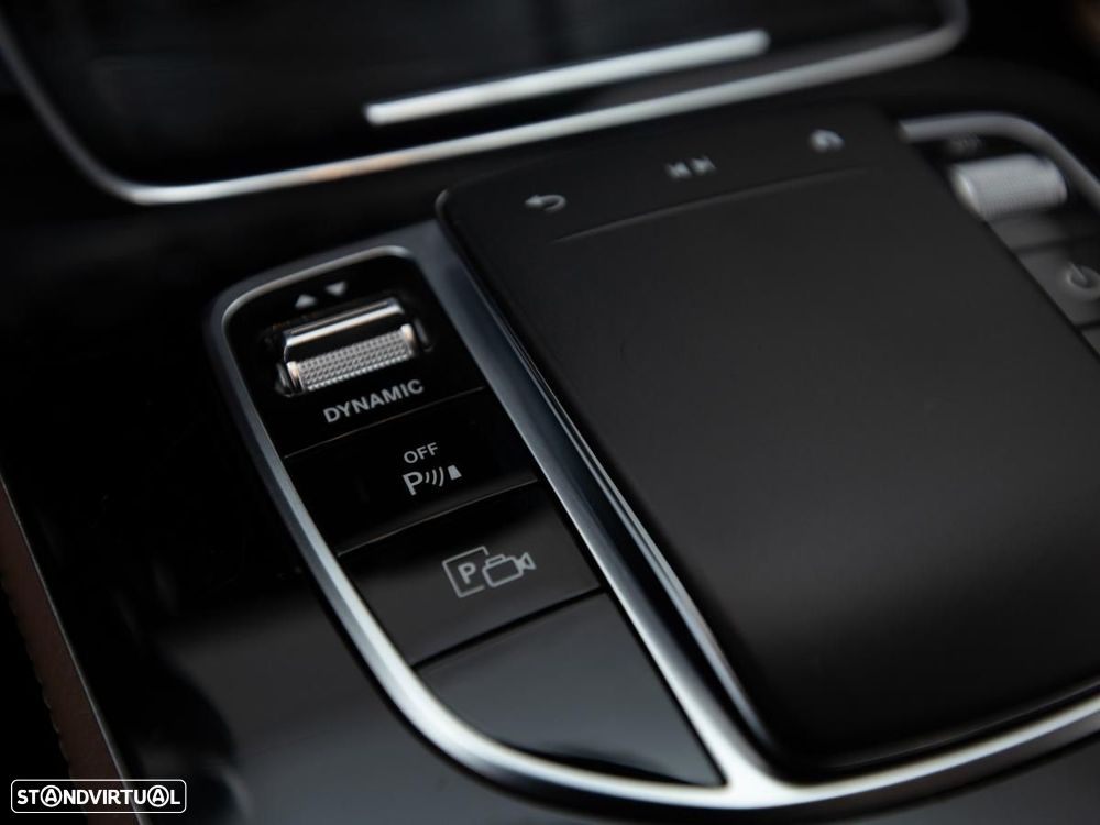 Mercedes-Benz E 300 de 4Matic 9G-TRONIC - 26