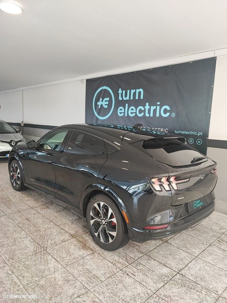 Ford Mustang Mach-E 75.7 kWh Premium AWD - 3