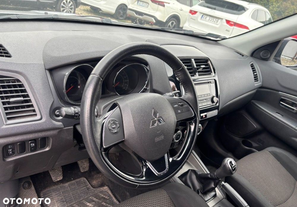 Mitsubishi ASX - 13