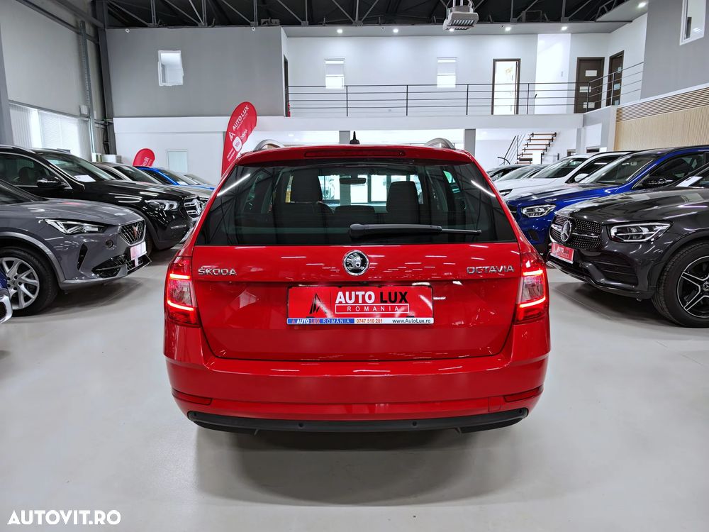 Skoda Octavia 1.6 TDI DSG Style - 30