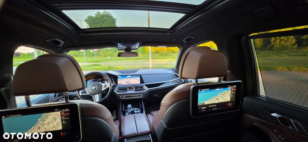 BMW X7 - 24