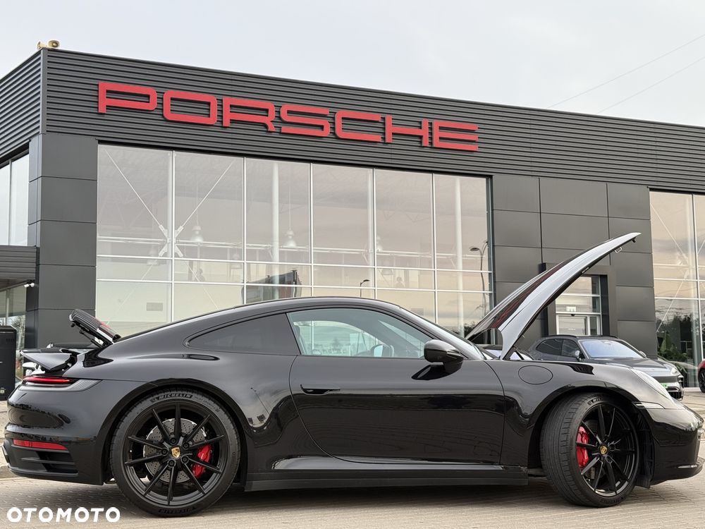 Porsche 911 Carrera 4S - 10