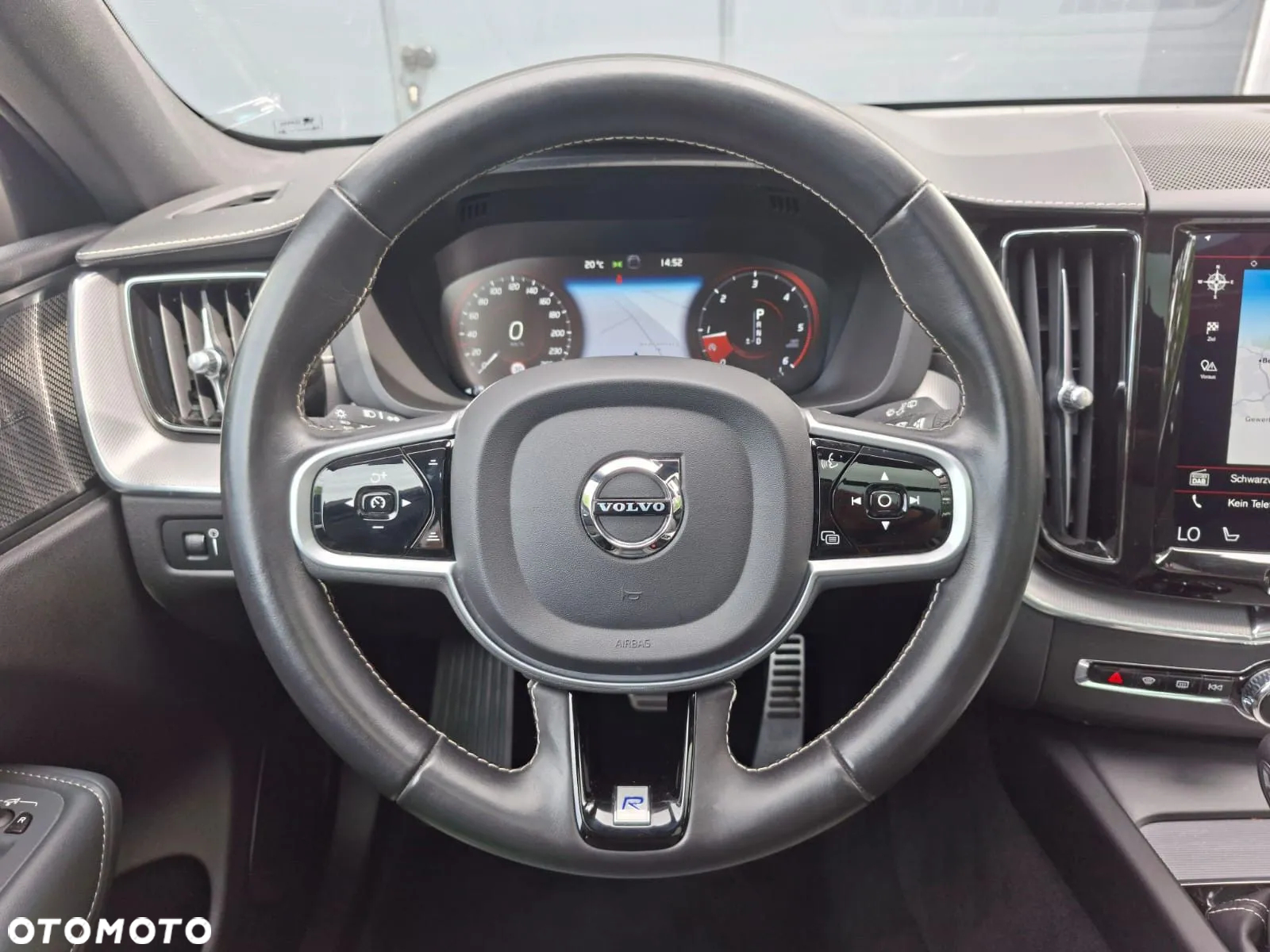 Volvo XC 60 D4 R-Design - 11