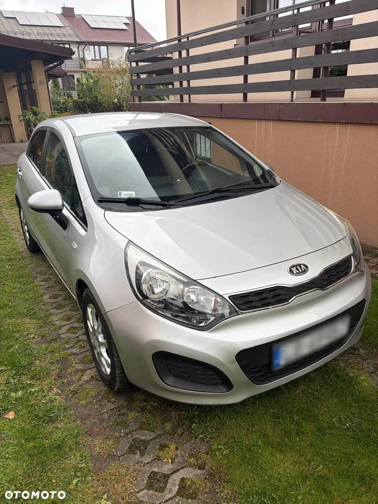 Kia Rio 2011 photo 2