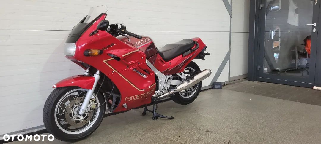 Suzuki GSX - 1