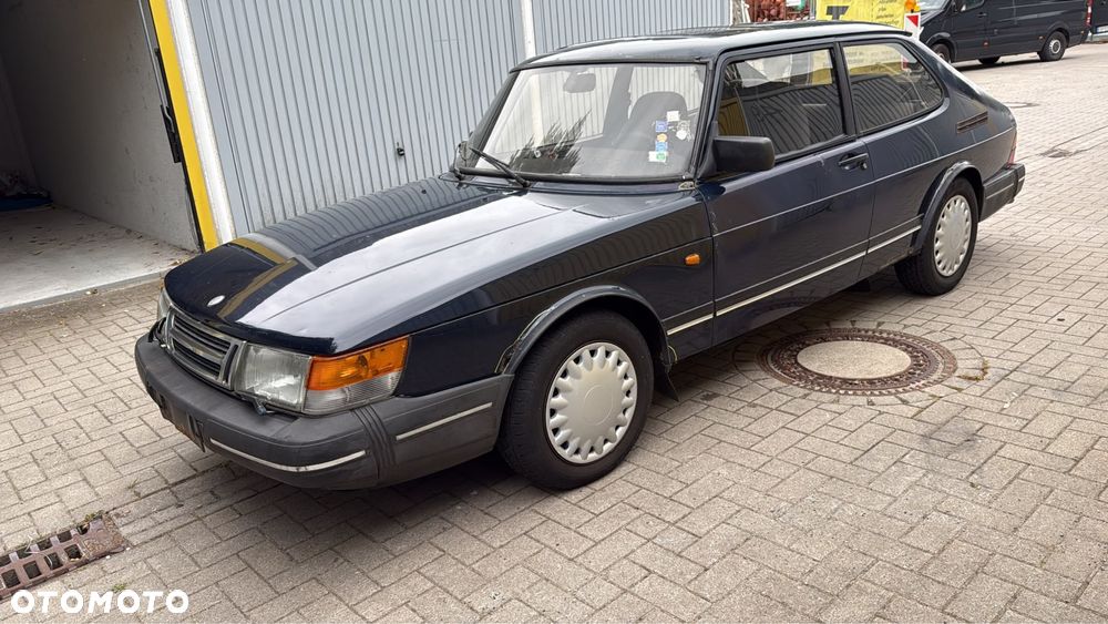 Saab 900 - 1