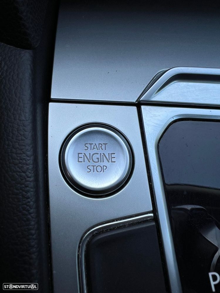VW Passat Variant 1.6 TDI Confortline DSG - 15