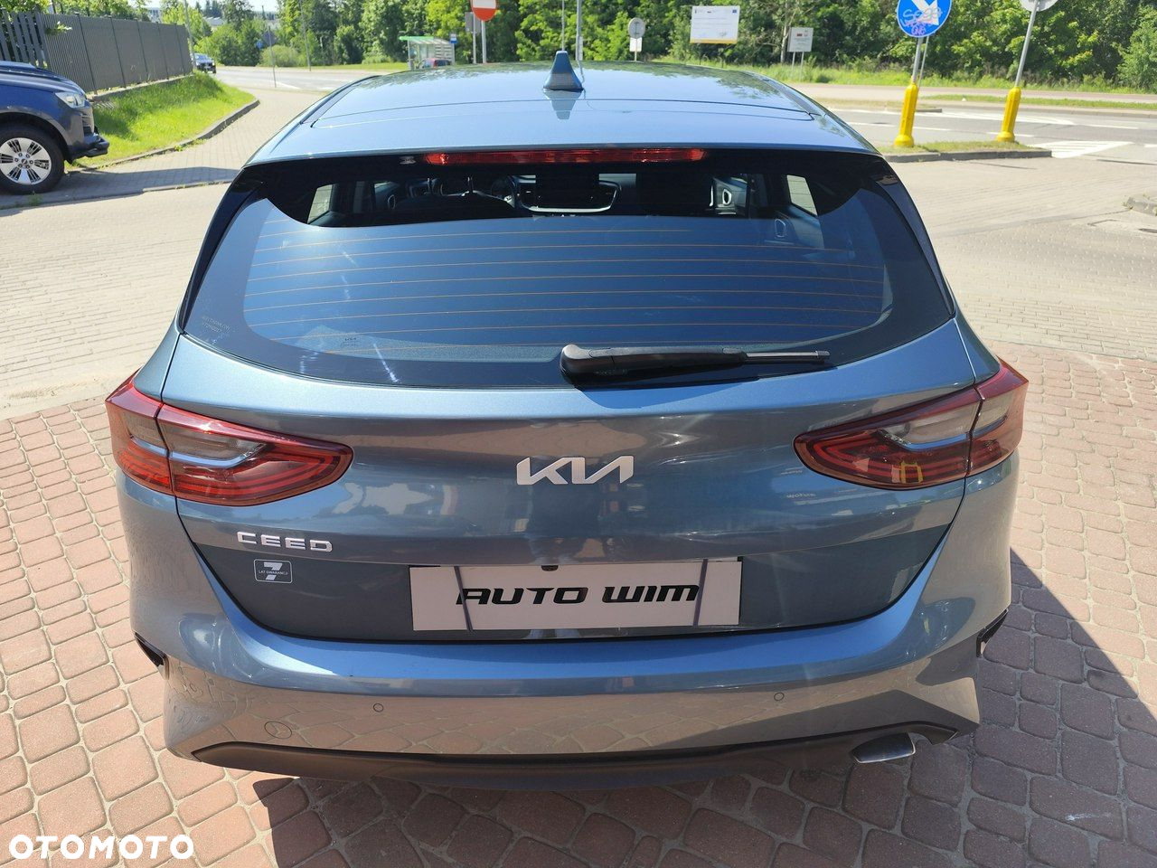 Kia Ceed - 10