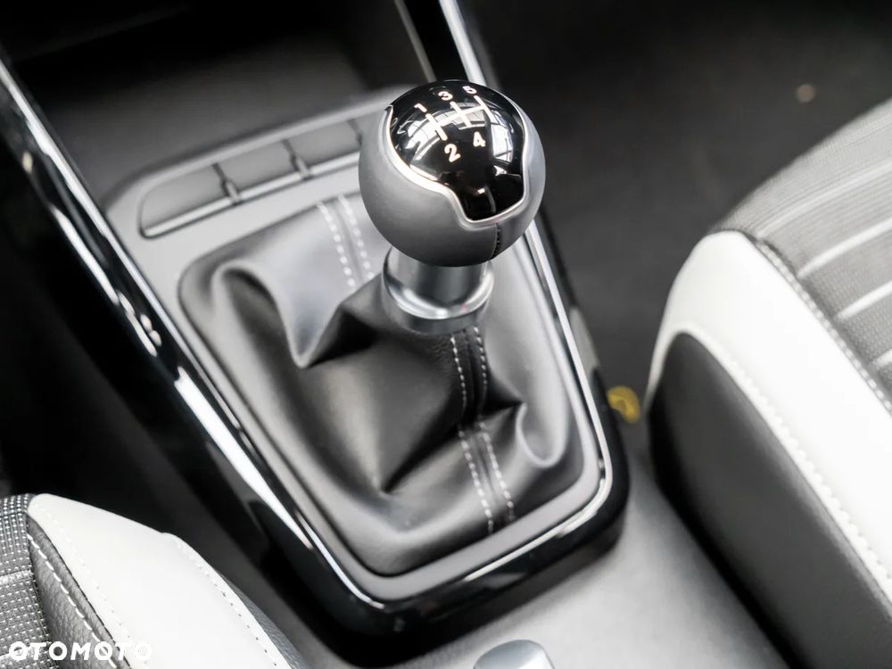 Kia Stonic 1.2 L - 25