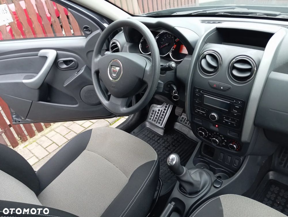 Dacia Duster 1.6 Laureate - 6