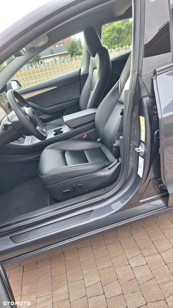 Tesla Model 3 AWD - 13
