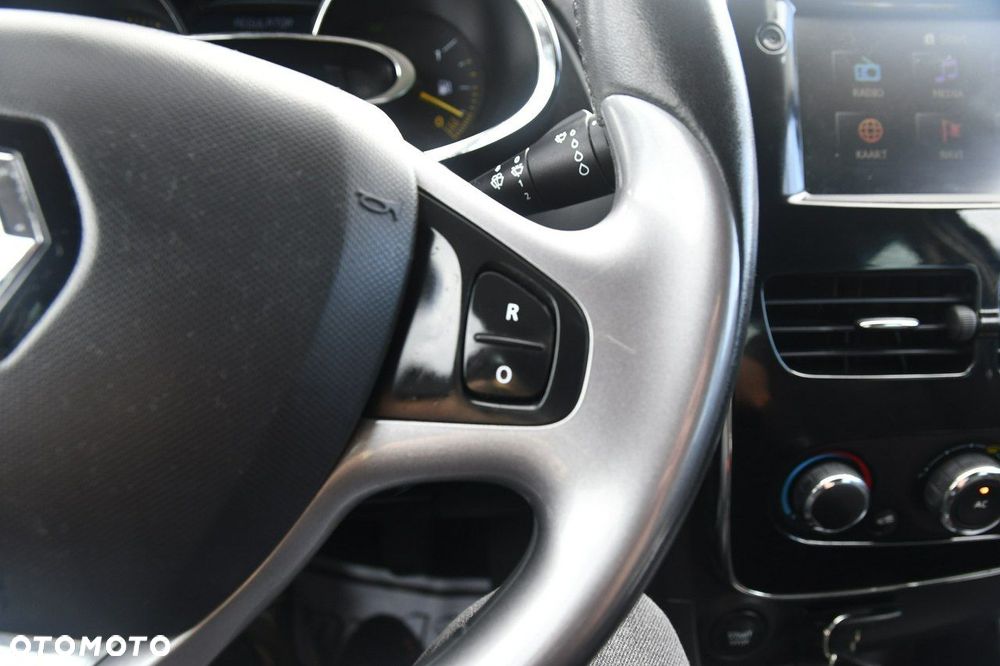 Renault Clio - 33