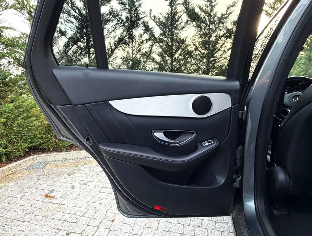 Mercedes-Benz GLC 220 d 4Matic 9G-TRONIC AMG Line - 22